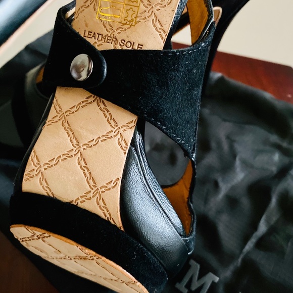 Sexy L.A.M.B Stilettos - Picture 4 of 6